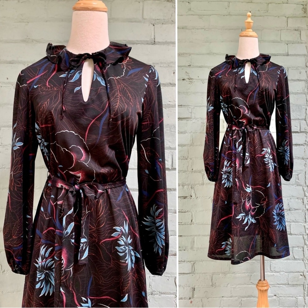 Vintage Floral Midi Dress with Ruffle Collar